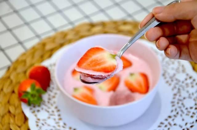 抖音吃瓜300w网红,网红背后的故事