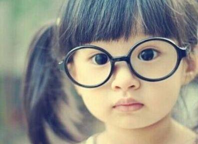 戴眼镜的网红吃瓜视频,揭秘娱乐圈幕后真相