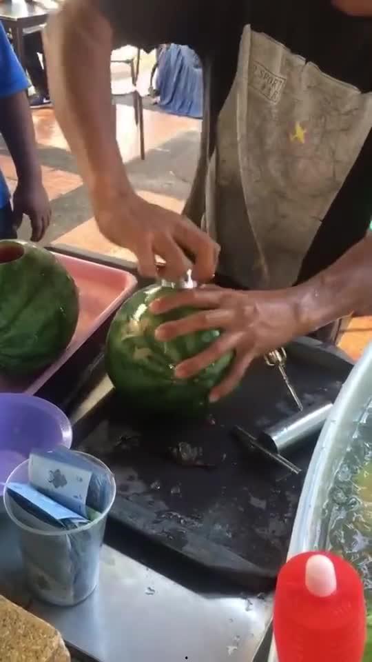 马来西亚网红吃瓜事件