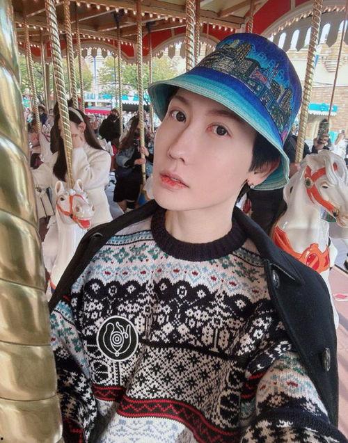 吃瓜网红带娃